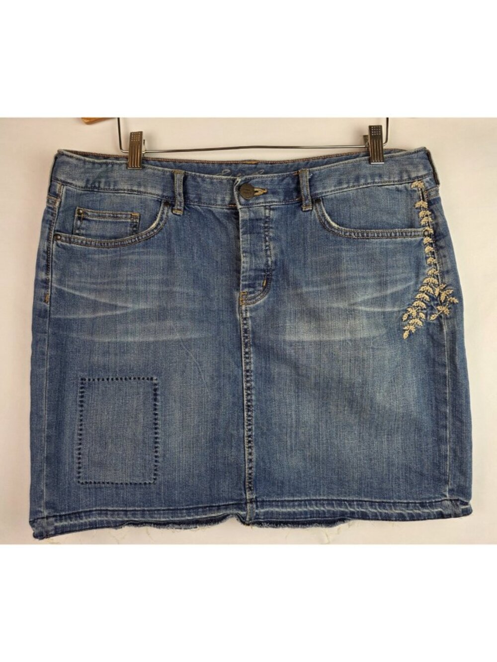 Eddie Bauer Jean Skirt Womens Size 12 Blue Denim Cut Off Embroidered Mini Skirt